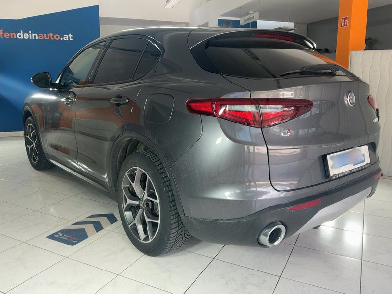 Alfa Romeo Stelvio 2.2 JTDM Super Q4 — zdjęcie 3