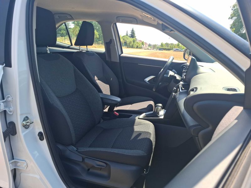 Toyota Yaris Cross 1.5 Hybrid Dynamic Business — zdjęcie 10