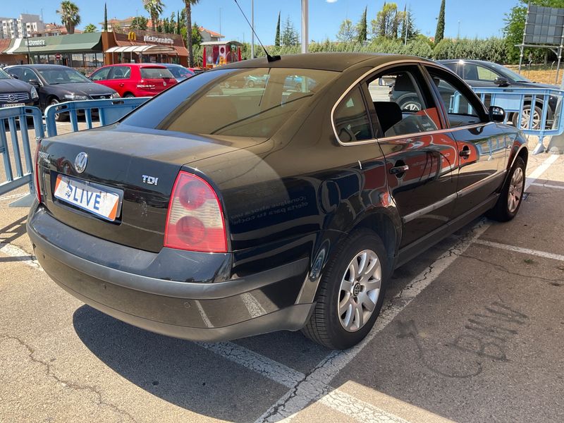 Volkswagen Passat 1.9 TDI — zdjęcie 2