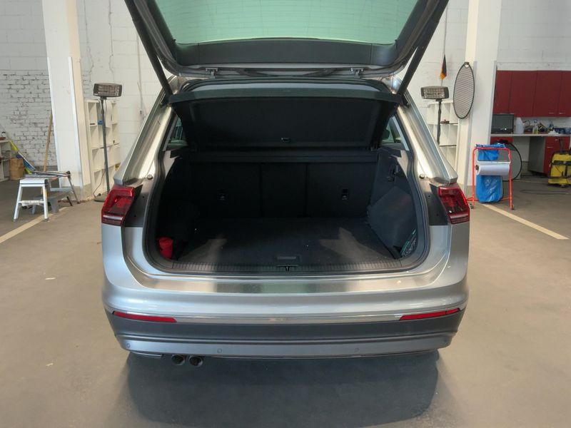 Volkswagen Tiguan 2.0 TDI Highline BlueMotion Tech 2019 – снимка 15
