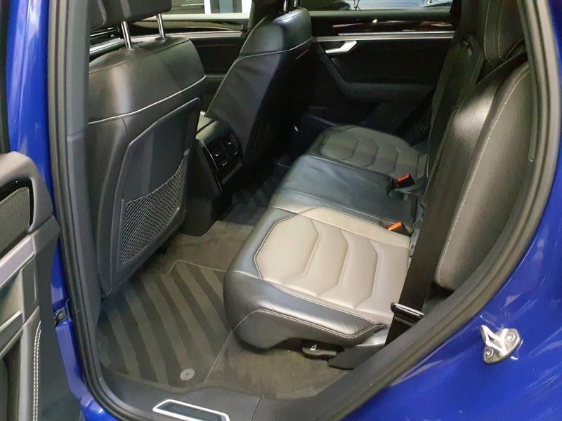 Volkswagen Touareg 3.0 V6 TDI R-Line 4Motion — zdjęcie 13