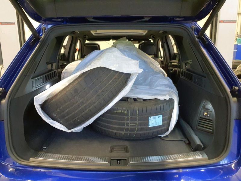 Volkswagen Touareg 3.0 V6 TDI R-Line 4Motion — zdjęcie 21