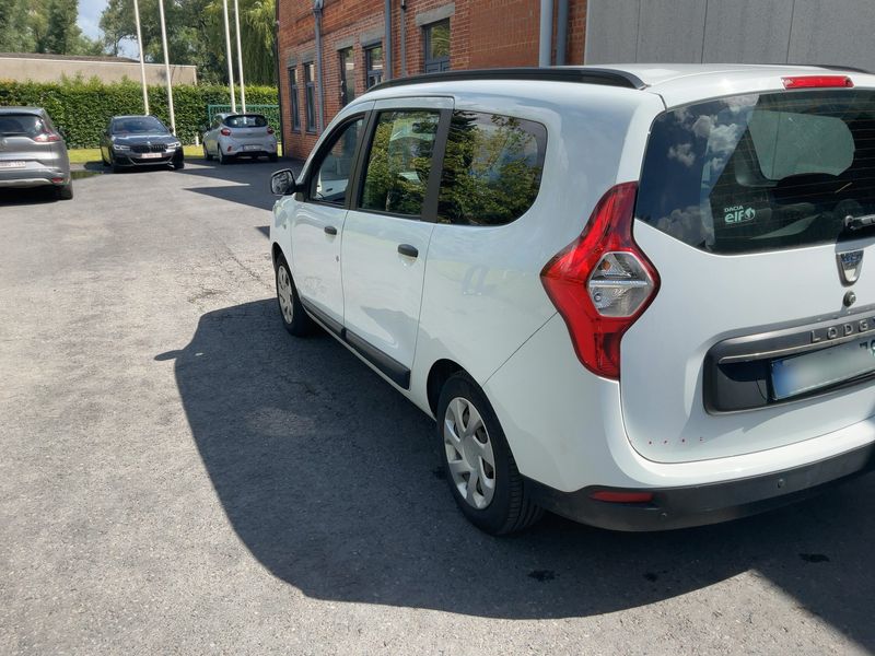Dacia Lodgy 1.3 TCe Comfort — zdjęcie 3