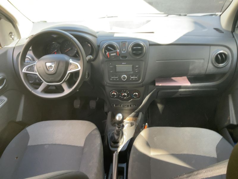 Dacia Lodgy 1.3 TCe Comfort — zdjęcie 12