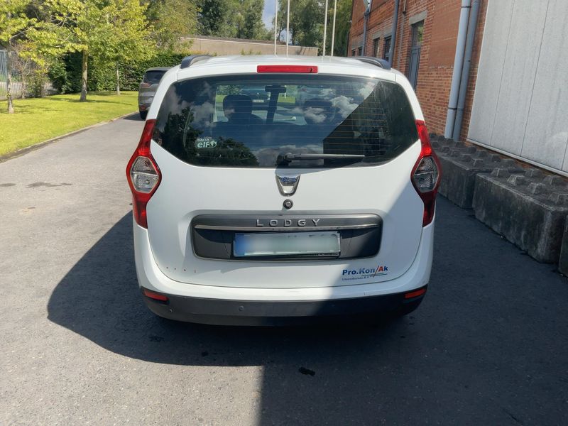Dacia Lodgy 1.3 TCe Comfort — zdjęcie 5
