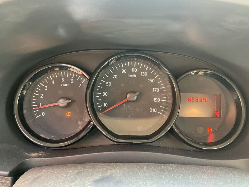 Dacia Lodgy 1.3 TCe Comfort — zdjęcie 13