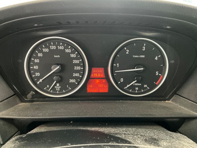BMW 5er 525d — zdjęcie 13