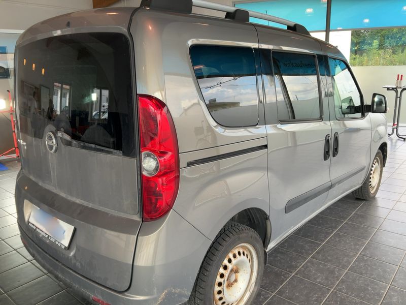 Opel Combo 1.6 CDTI DPF Edition L1H1 — zdjęcie 6
