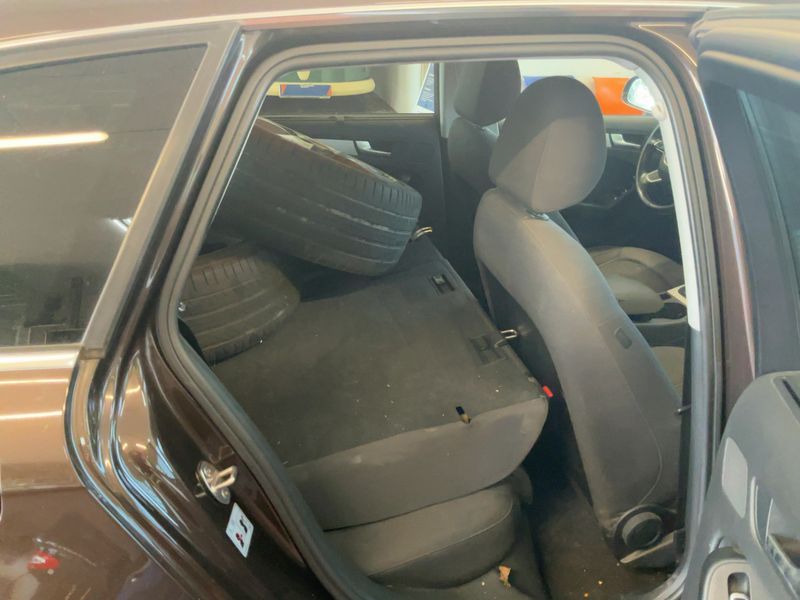 Audi A4 2.0 TDI Ambiente — zdjęcie 14