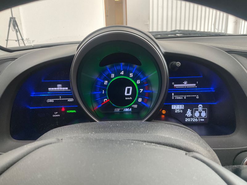 Honda CR-Z 1.5 Hybrid GT — zdjęcie 13
