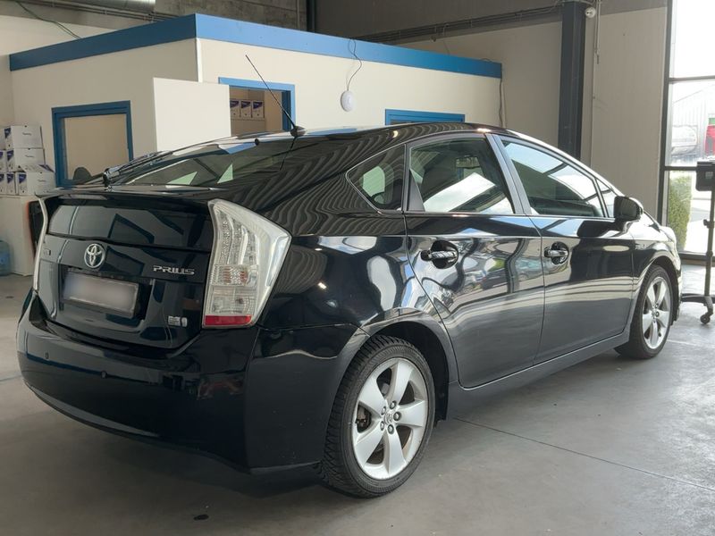 Toyota Prius 1.8 Executive — zdjęcie 6