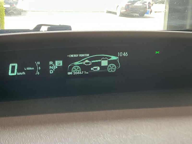 Toyota Prius 1.8 Executive — zdjęcie 13