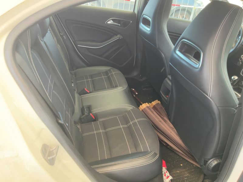 Mercedes-Benz A-Klasse A 200 CDI BlueEfficiency Urban — zdjęcie 14