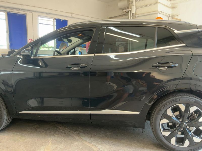 Kia Sportage 1.6 Plug-in Hybrid Spirit 4WD — zdjęcie 4