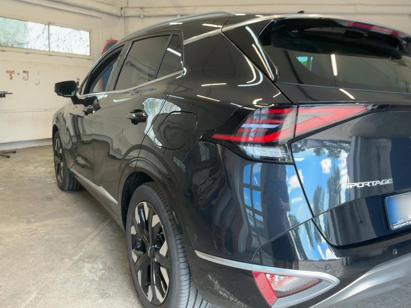 Kia Sportage 1.6 Plug-in Hybrid Spirit 4WD — zdjęcie 3