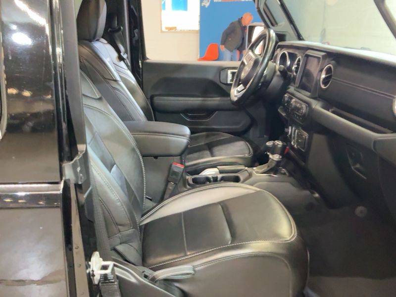 Jeep Wrangler 2.0 TGDi Sahara — zdjęcie 11