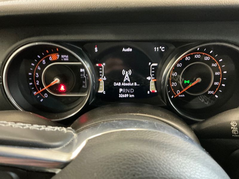 Jeep Wrangler 2.0 TGDi Sahara — zdjęcie 13