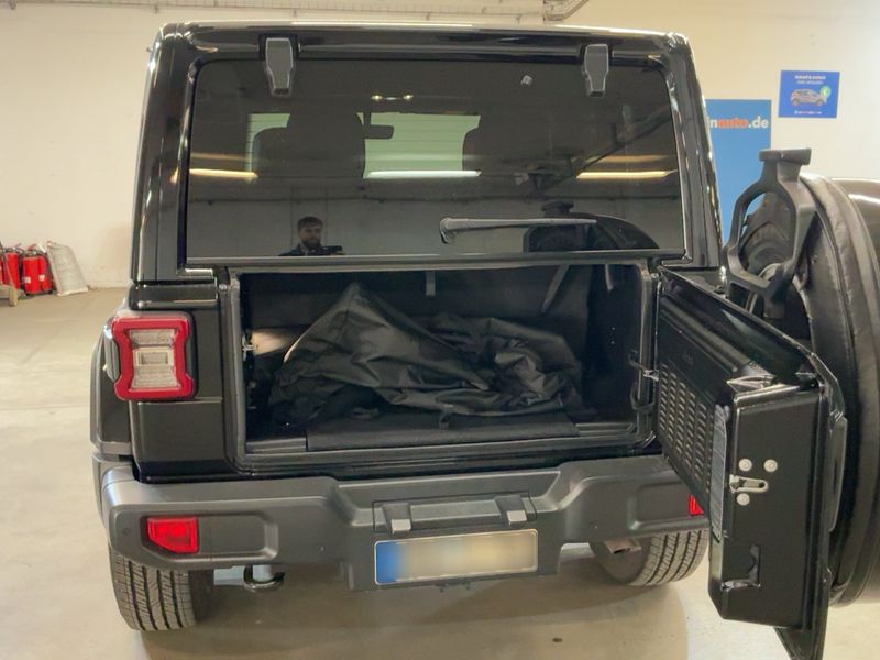 Jeep Wrangler 2.0 TGDi Sahara — zdjęcie 10