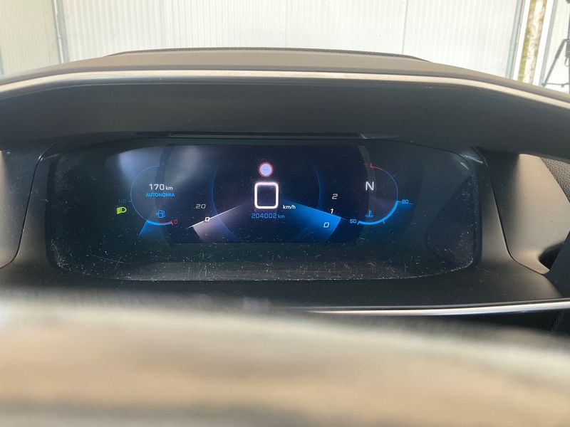 Peugeot 2008 1.5 Blue-HDi Allure — zdjęcie 13