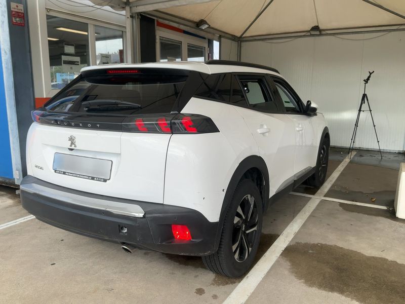 Peugeot 2008 1.5 Blue-HDi Allure — zdjęcie 6