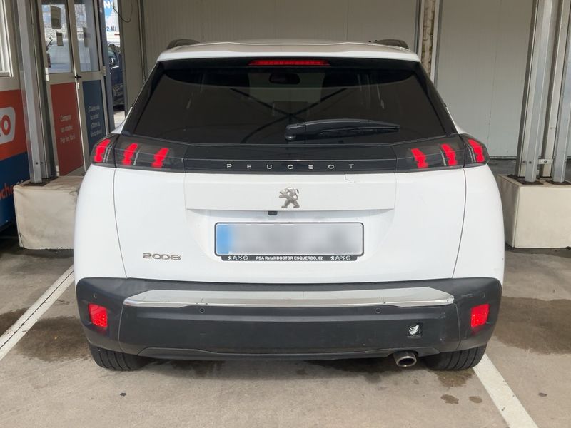 Peugeot 2008 1.5 Blue-HDi Allure — zdjęcie 5