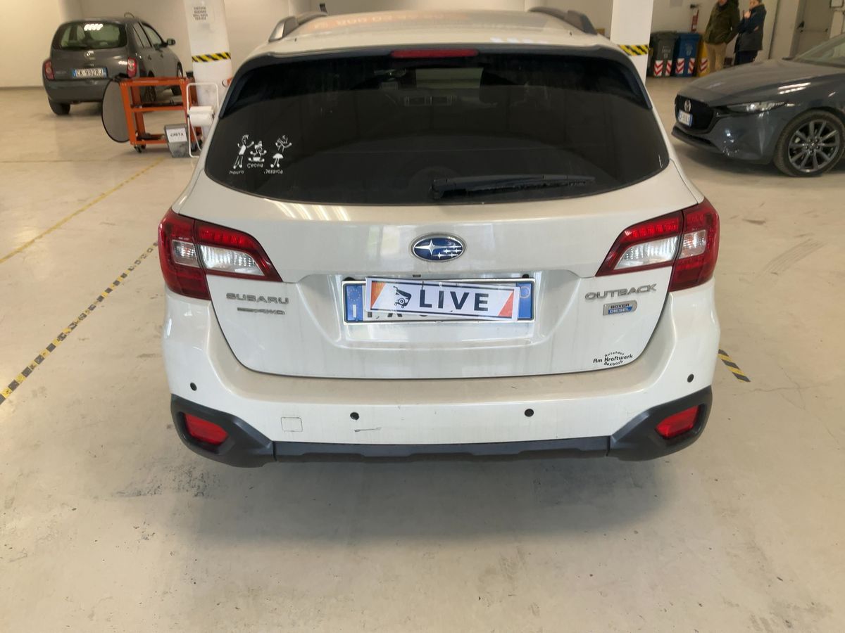 Subaru Outback 2016 — photo 8