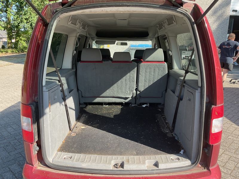 Volkswagen Caddy 1.9 TDI Maxi Life — zdjęcie 10