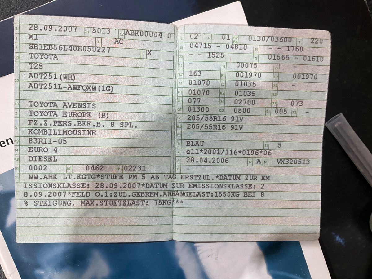 Toyota Avensis 2.2 D-4D D-Cat Executive