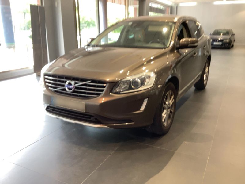Volvo XC60 2.4 D5 Momentum AWD