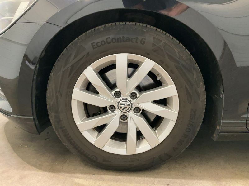 Volkswagen Passat 2.0 TDI Comfortline BlueMotion Tech 2018 – снимка 3