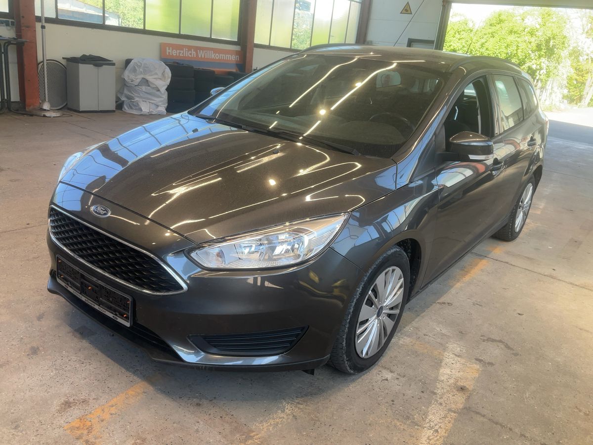 Ford Focus 2016 — photo 1