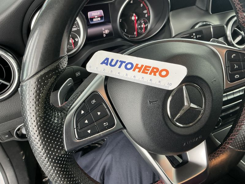 Mercedes-Benz CLA-Klasse CLA 200 d Premium 2017 – снимка 32