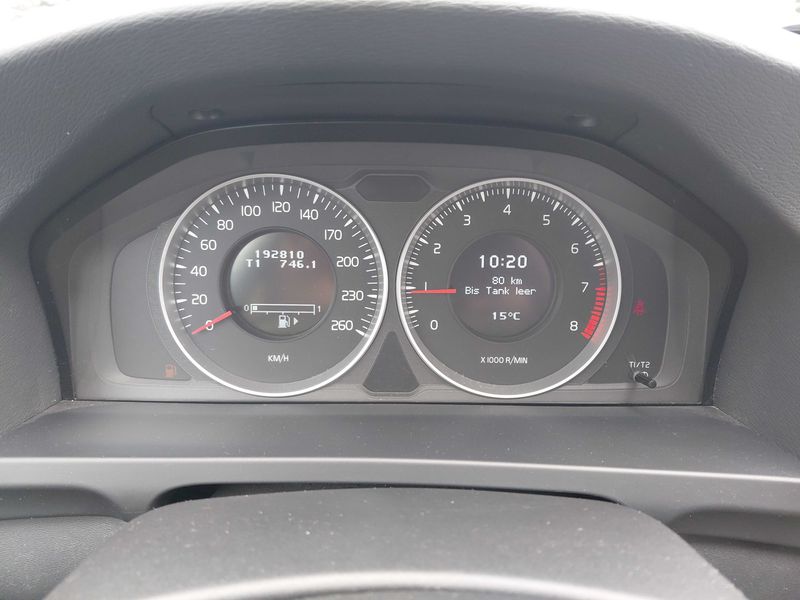 Volvo V60 1.6 T3 Kinetic — zdjęcie 12