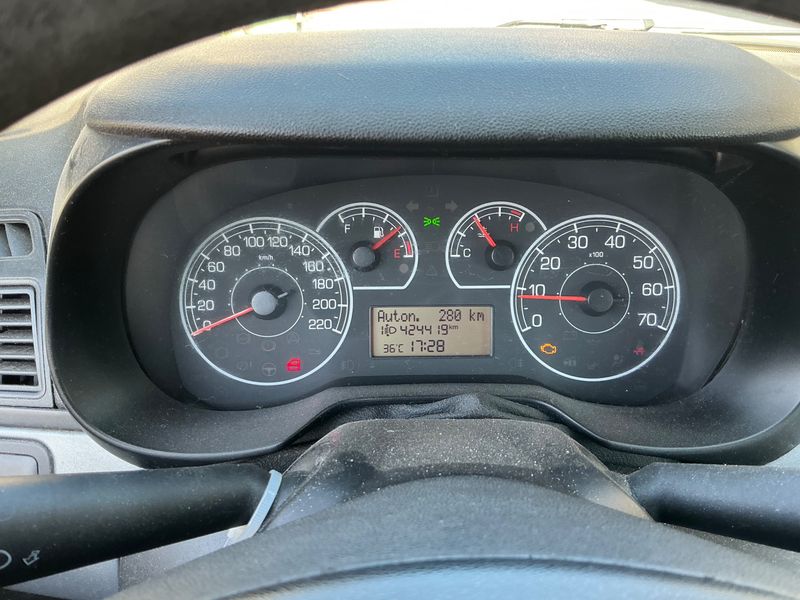 Fiat Grande Punto 1.3 JTD Active — zdjęcie 4