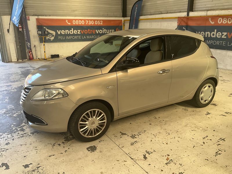 Lancia Ypsilon