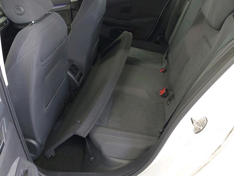 Volkswagen Golf VIII 2.0 TDI Style — zdjęcie 12