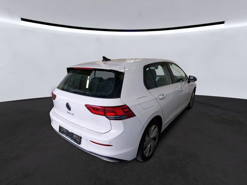 Volkswagen Golf VIII 2.0 TDI Style — zdjęcie 15
