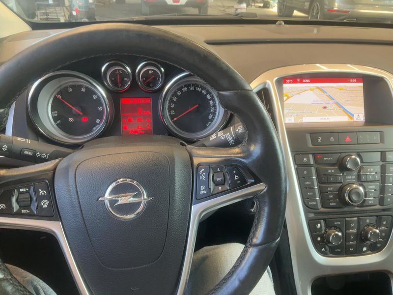 Opel Astra 1.6 CDTI DPF Style — zdjęcie 13