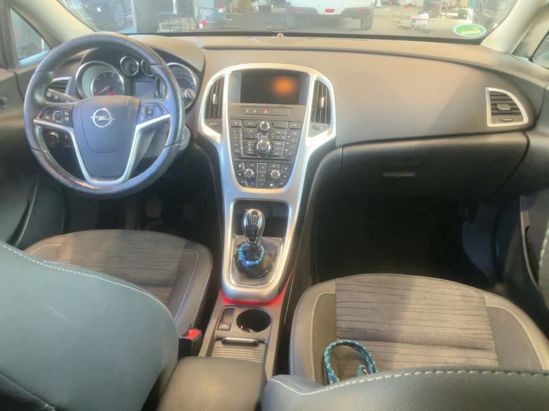 Opel Astra 1.6 CDTI DPF Style — zdjęcie 12