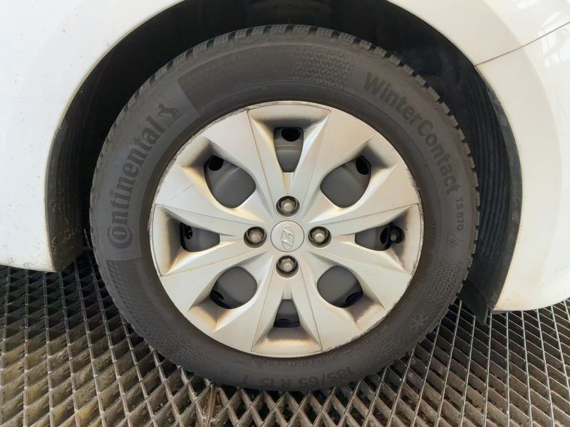 Hyundai i20 1.2 Life 2017 – снимка 11