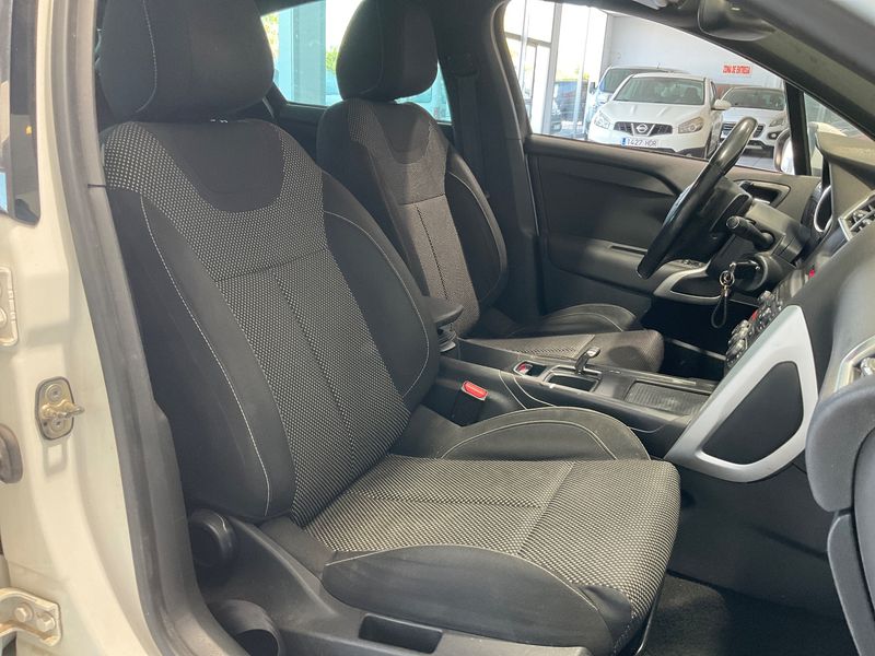 Citroen DS4 1.6 HDi Design — zdjęcie 11