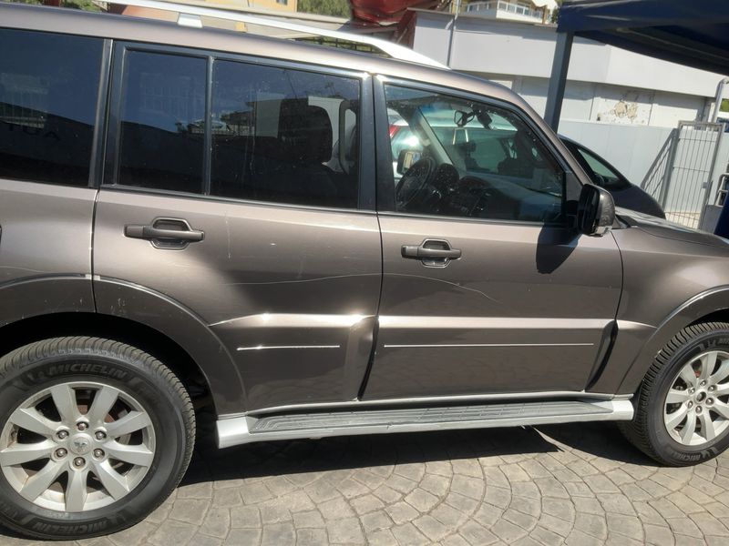 Mitsubishi Pajero 3.2 DI-D Limited Edition — zdjęcie 7