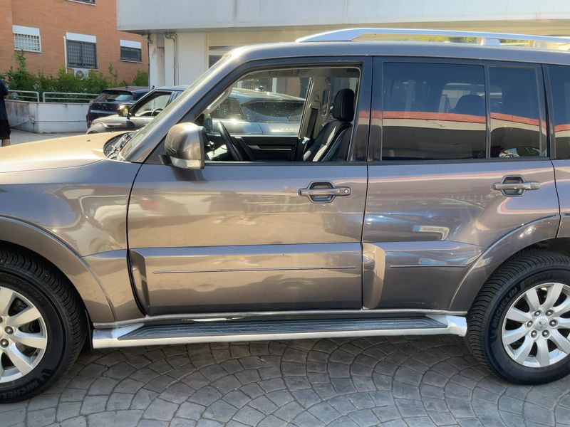 Mitsubishi Pajero 3.2 DI-D Limited Edition — zdjęcie 4