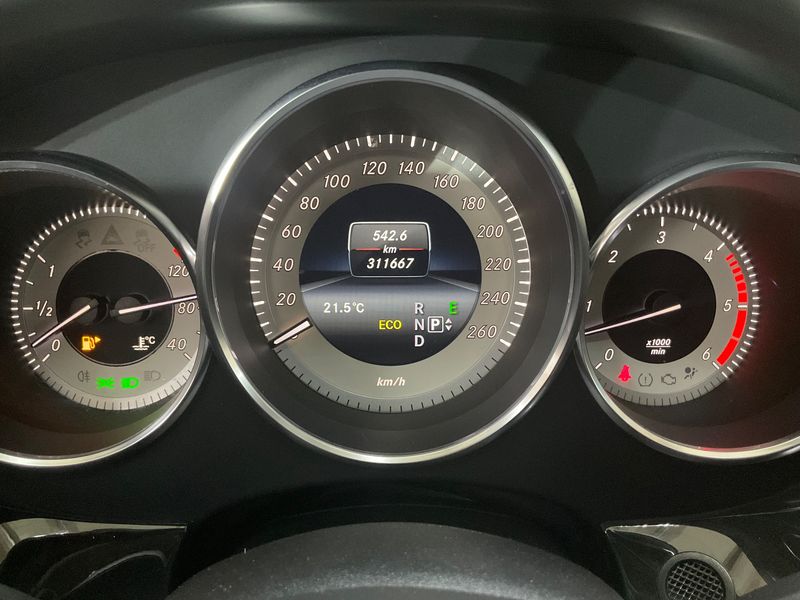 Mercedes-Benz CLS-Klasse CLS 350 d Shooting Brake 4Matic BlueEfficiency — zdjęcie 13