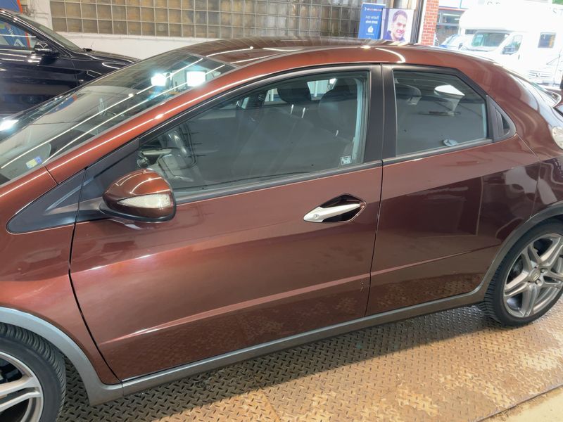 Honda Civic 1.8 VTEC Sport — zdjęcie 4