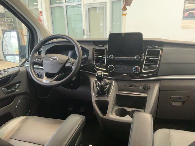 Ford Tourneo Custom 2.0 TDCi EcoBlue L2 Titanium — zdjęcie 12