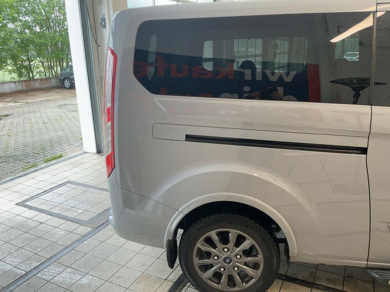 Ford Tourneo Custom 2.0 TDCi EcoBlue L2 Titanium — zdjęcie 6