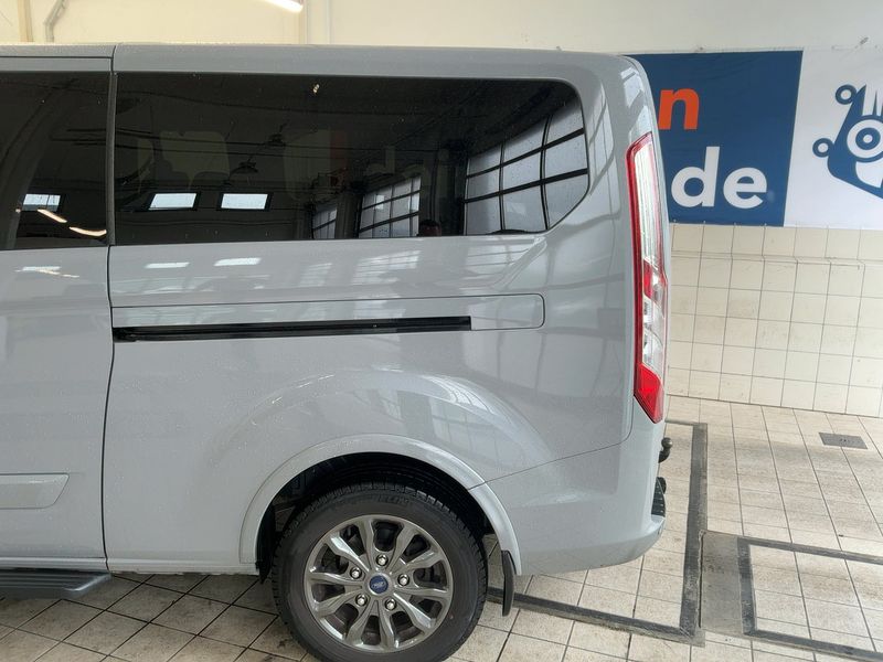 Ford Tourneo Custom 2.0 TDCi EcoBlue L2 Titanium — zdjęcie 3
