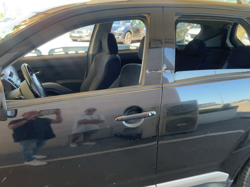 Mitsubishi Outlander 2.0 DI-D Intense Plus 2007 – снимка 4