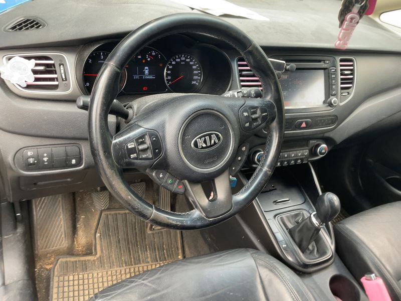 Kia Carens 1.7 CRDi Dream Team — zdjęcie 12